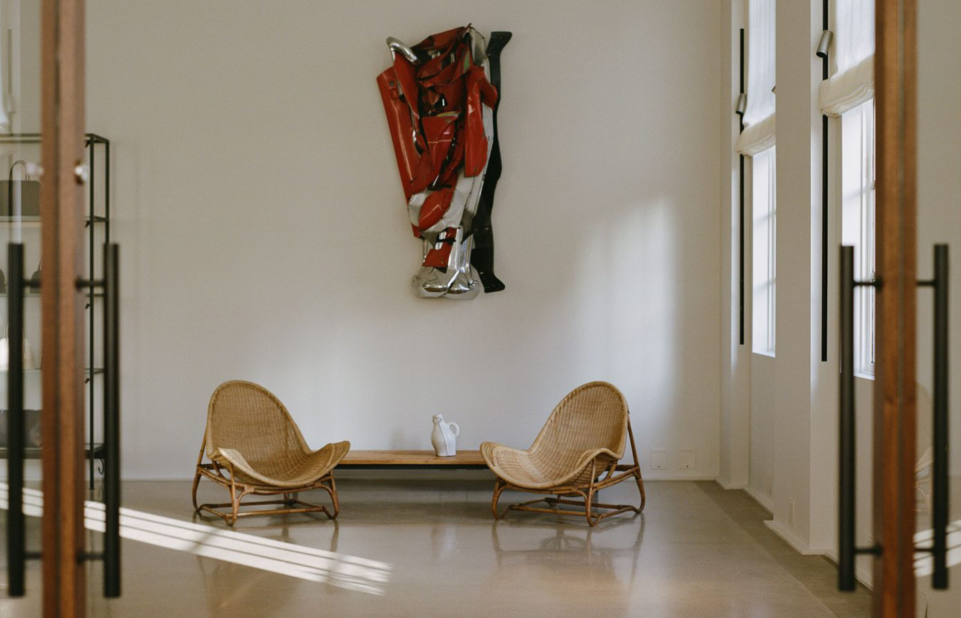 FOYER WITH CHAIRS